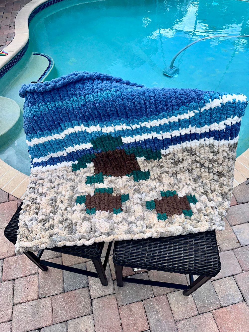 SEA TURTLES ON THE BEACH Chunky Knit Throw
